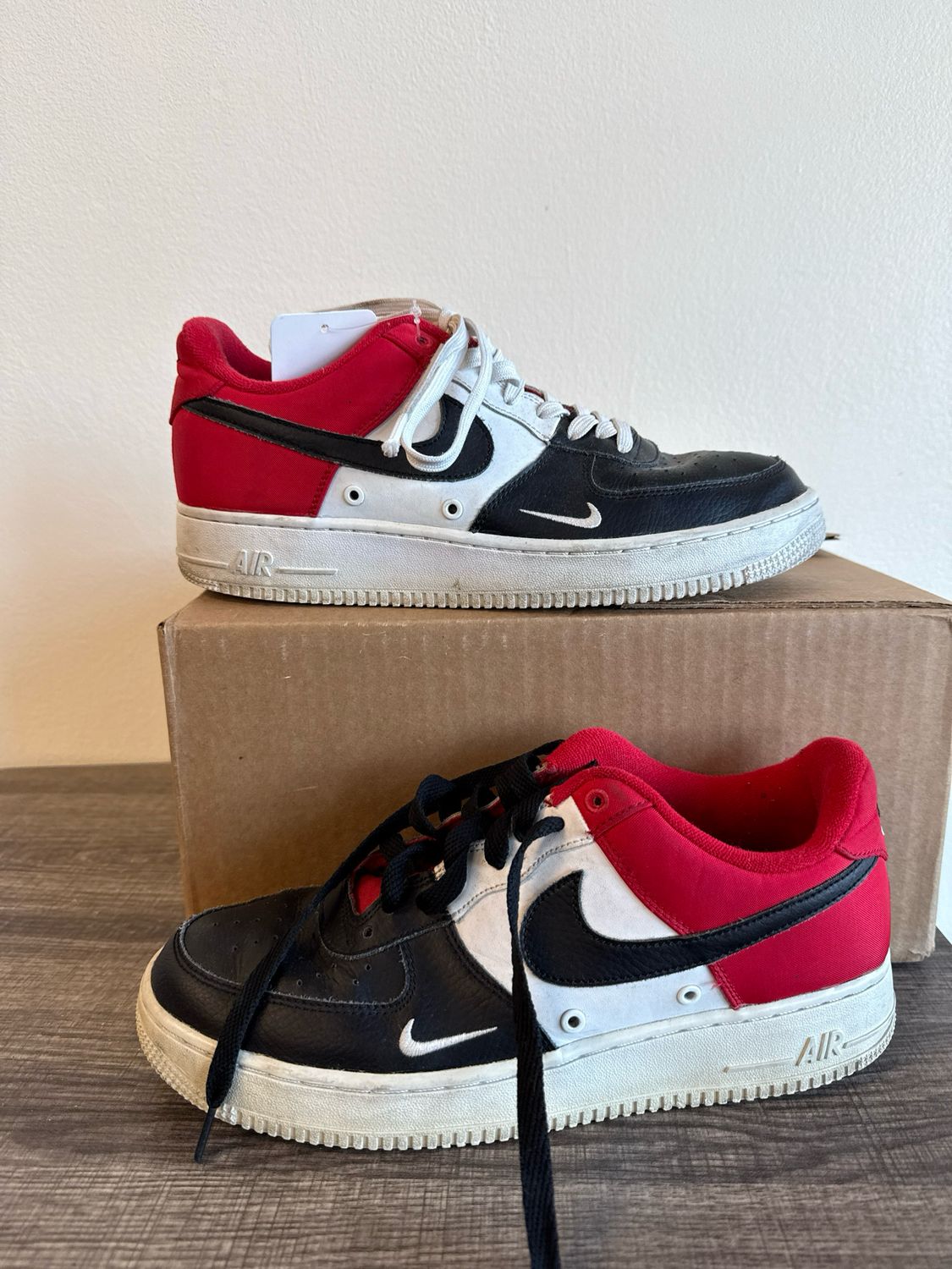 Nike - Air Force 1 - Mini Swoosh Black Toe - Red/White/Black - 9.5