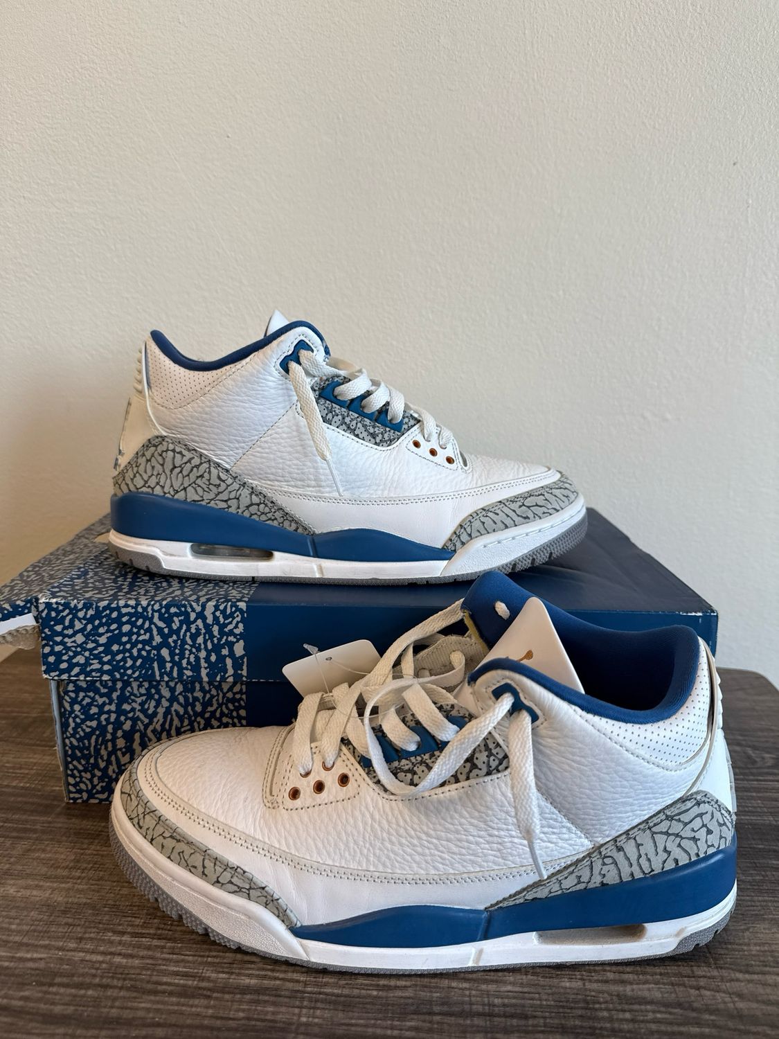 Jordan 3 White/Navy Sz 9