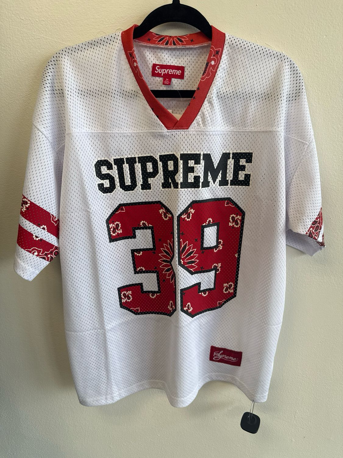 Supreme White/Red Paisley 39 Jersey (New) Sz M