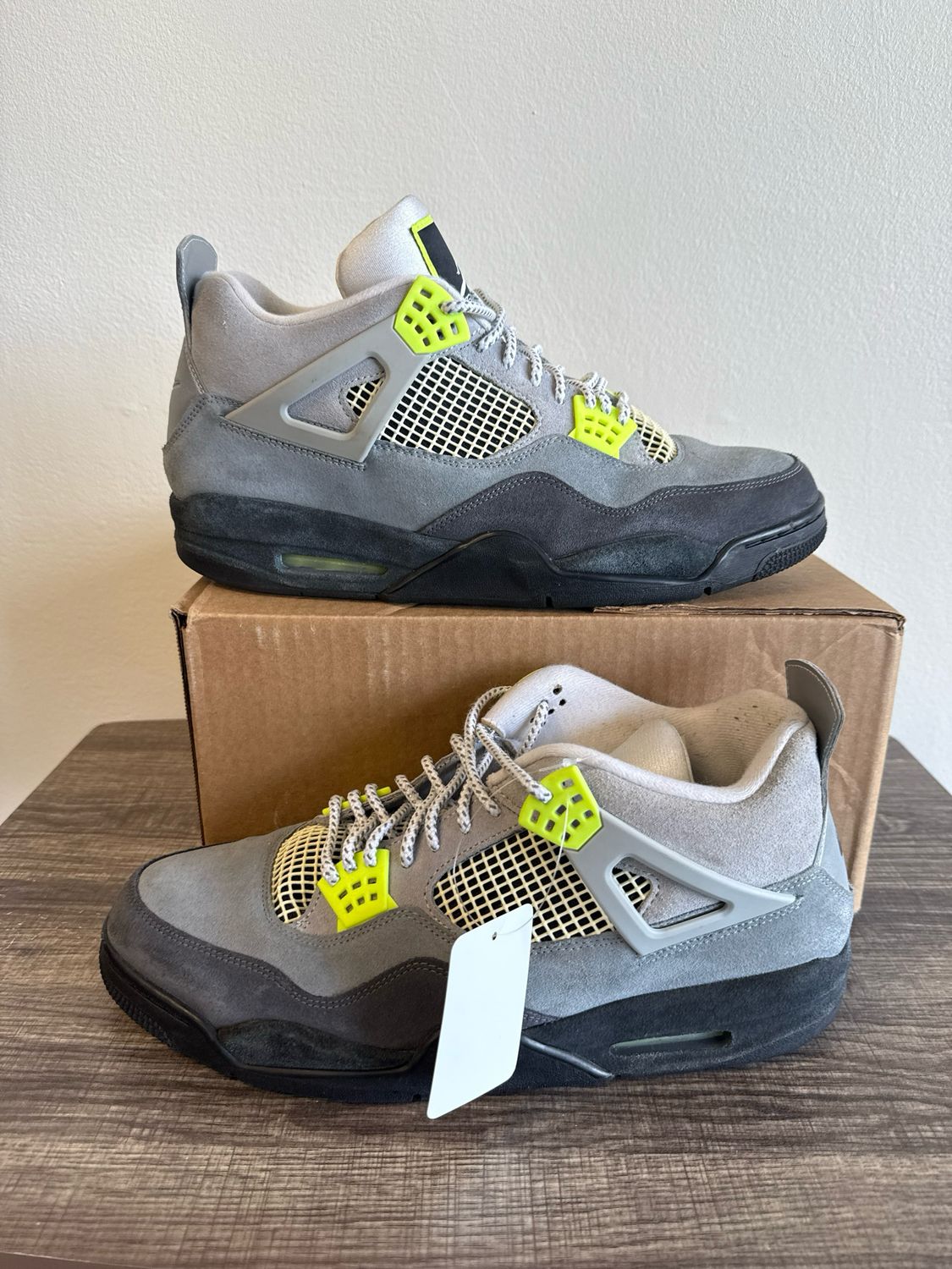 Jordan 4 Neon (Box) Sz 13