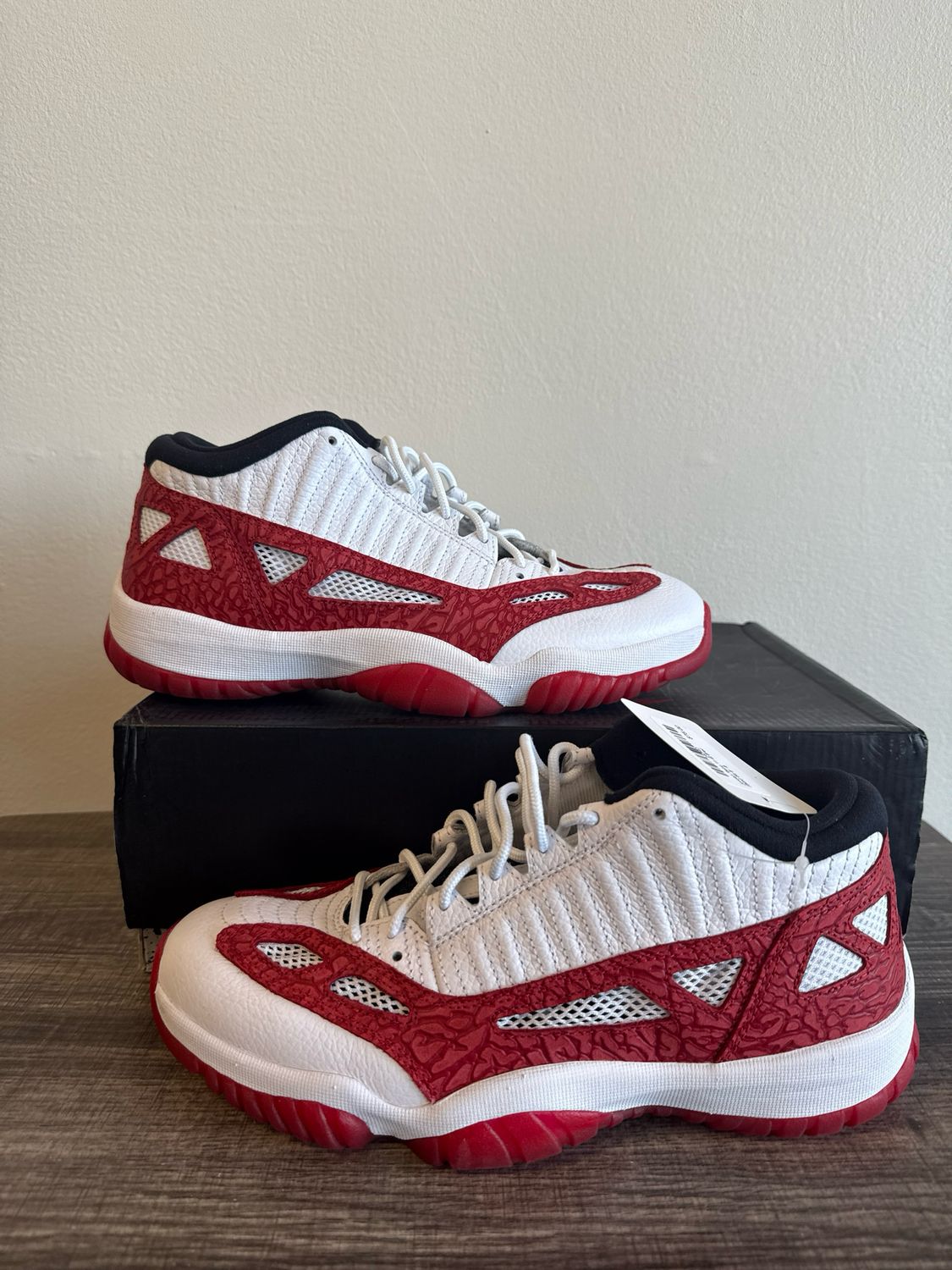 Jordan Retro 11 IE Bred (Box) Sz 8