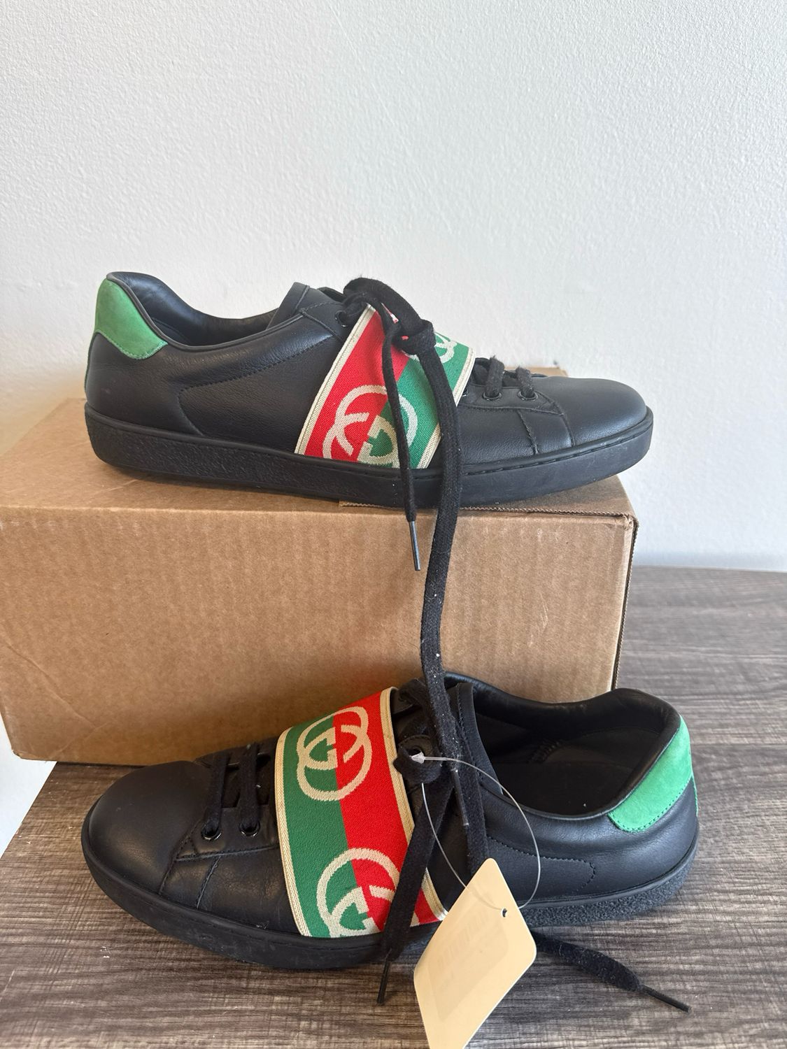 Gucci w/ Strap Black (No Box) Sz 9