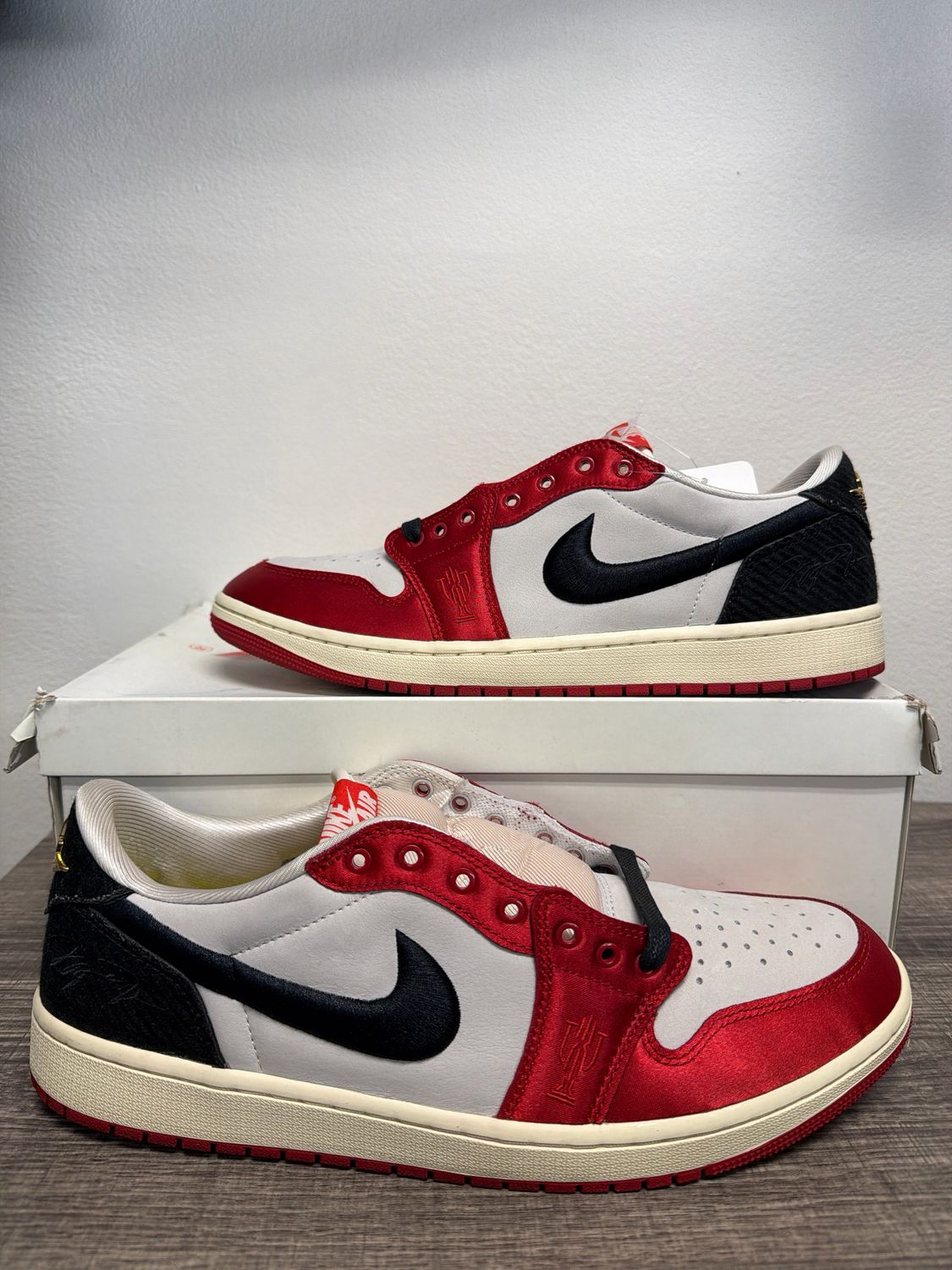 Nike Air Jordan Trophy Sz 13