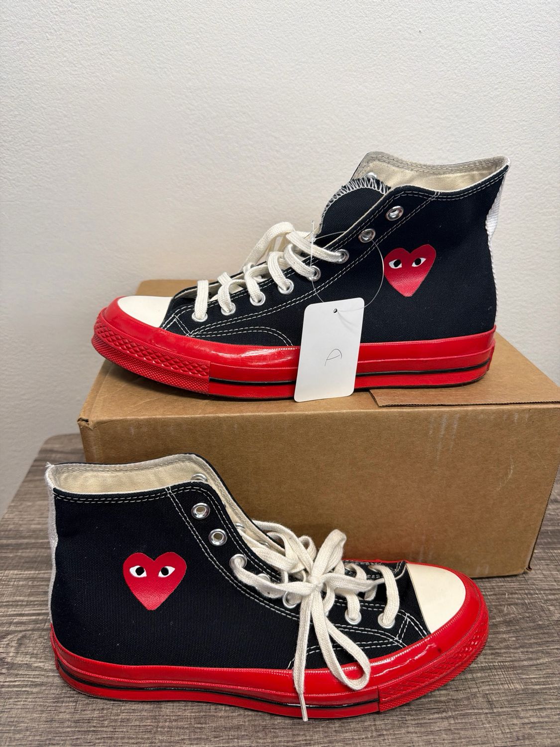 Converse Black &amp; Red Sz 9