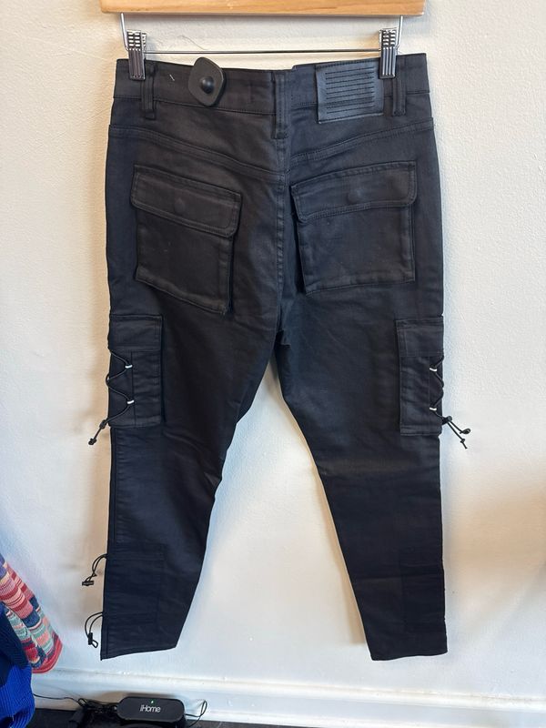Serenade Jeans Sz 40