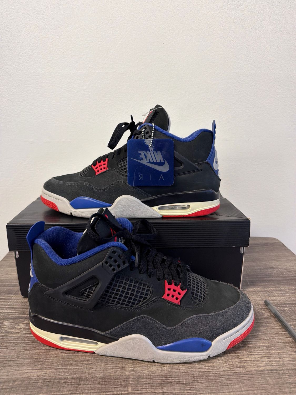 Retro 4 Rare Air (Box) Sz:10