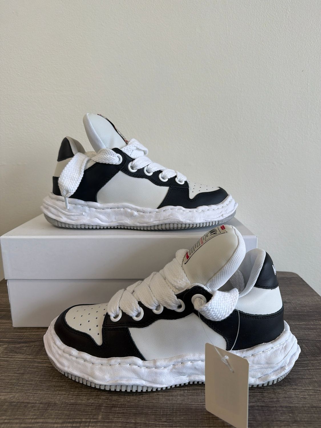 MMY Wayne Black/White (New Box) Sz:9