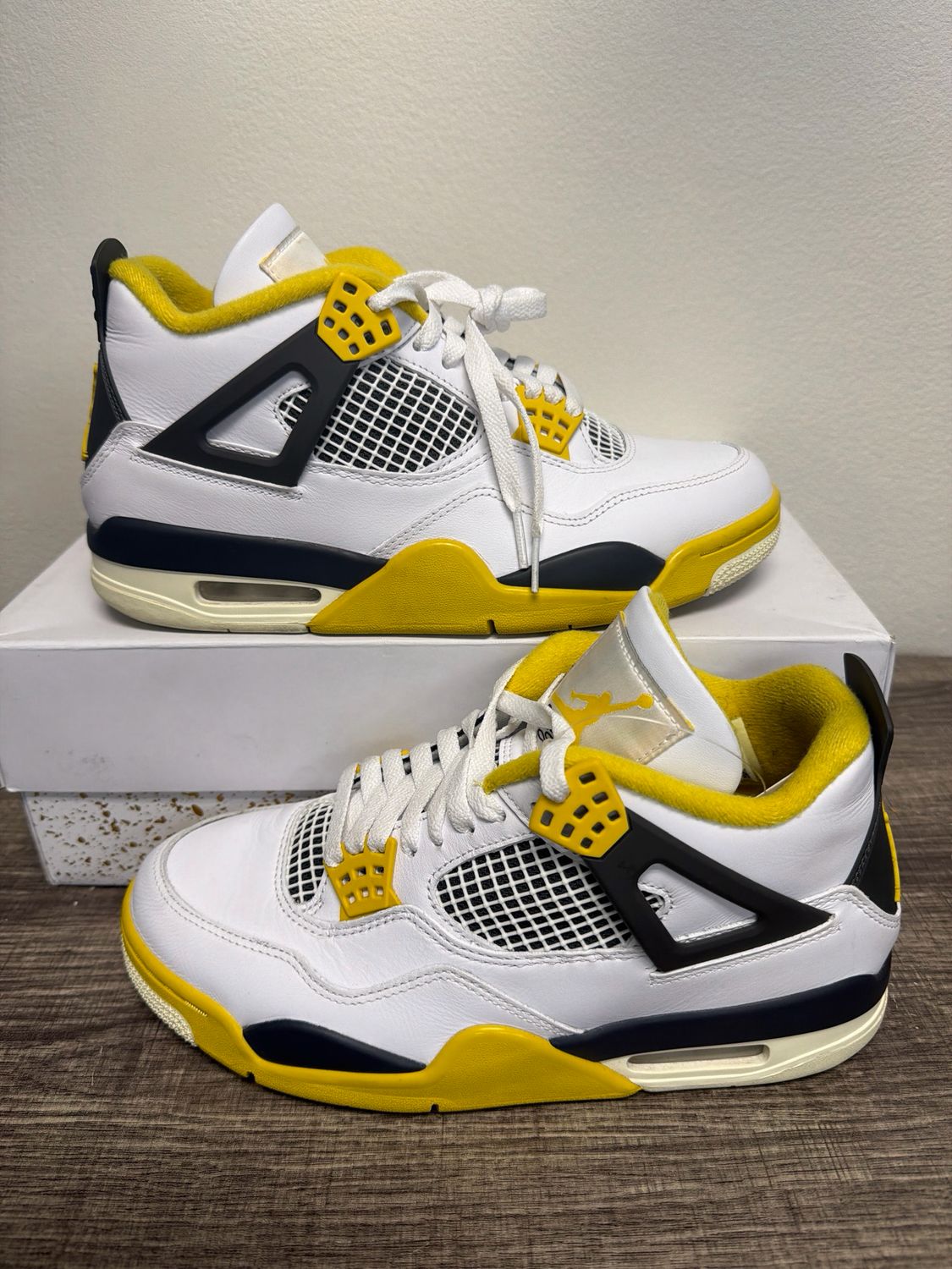 Jordan 4 Vivid Sulfur (Box) Sz:8 Mens