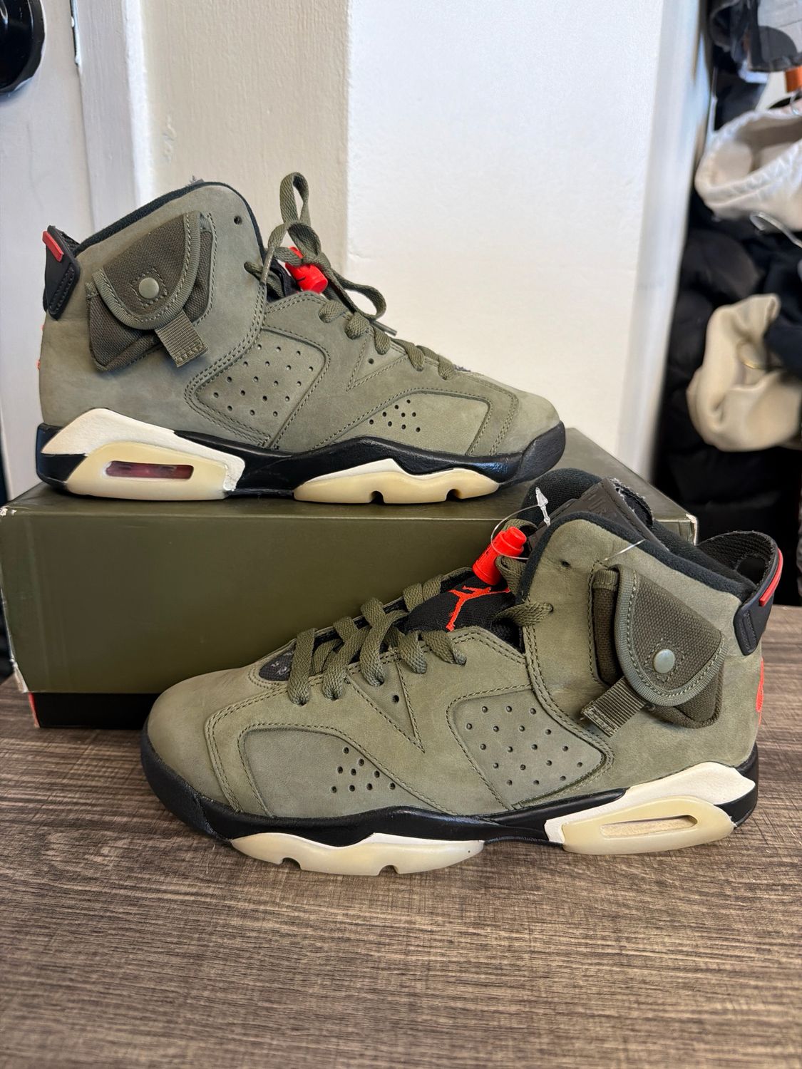Jordan 6 Travis Scott Olive (Box) Sz:6