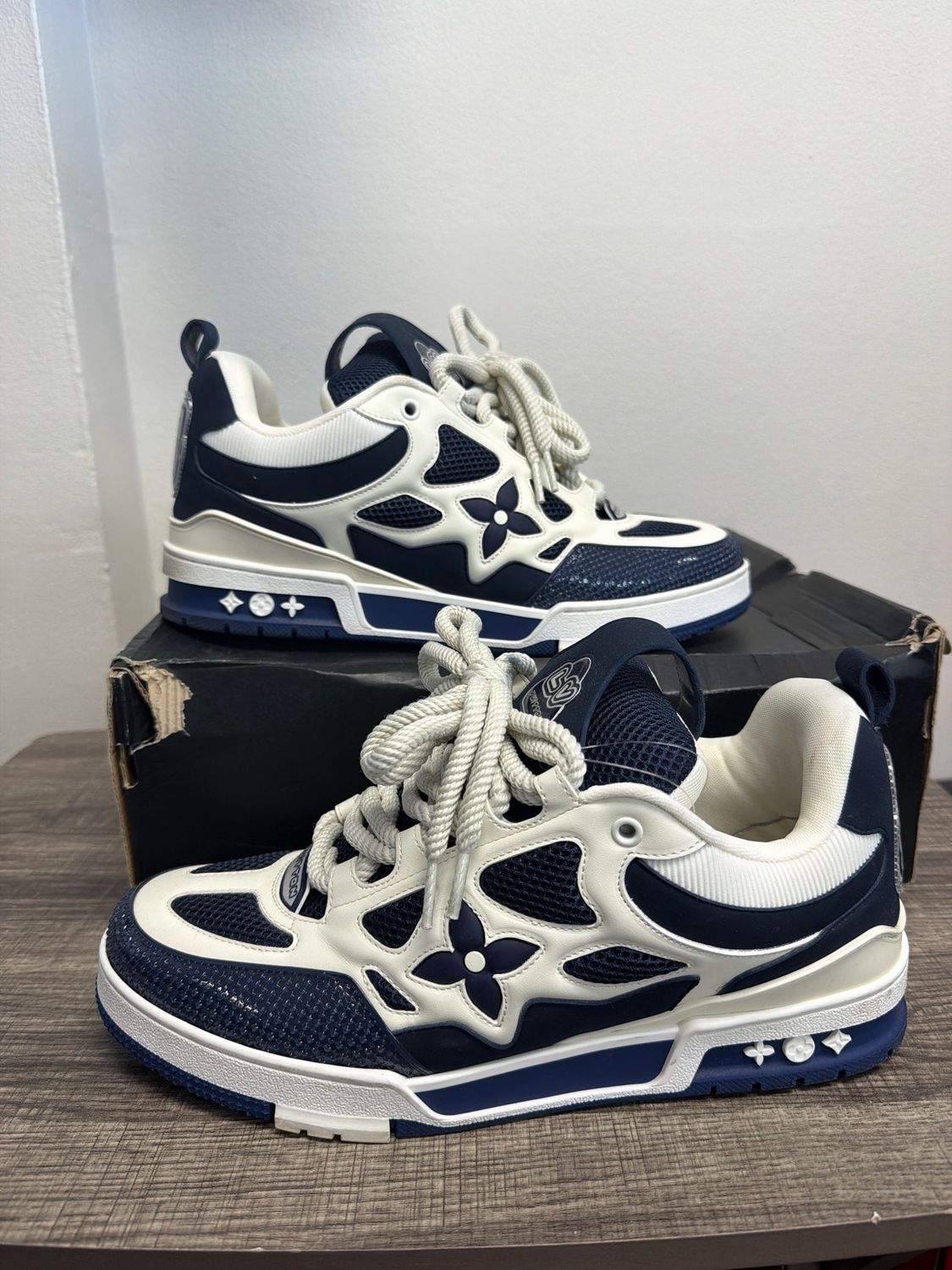 Louis Vuitton Skates Navy Sz:10