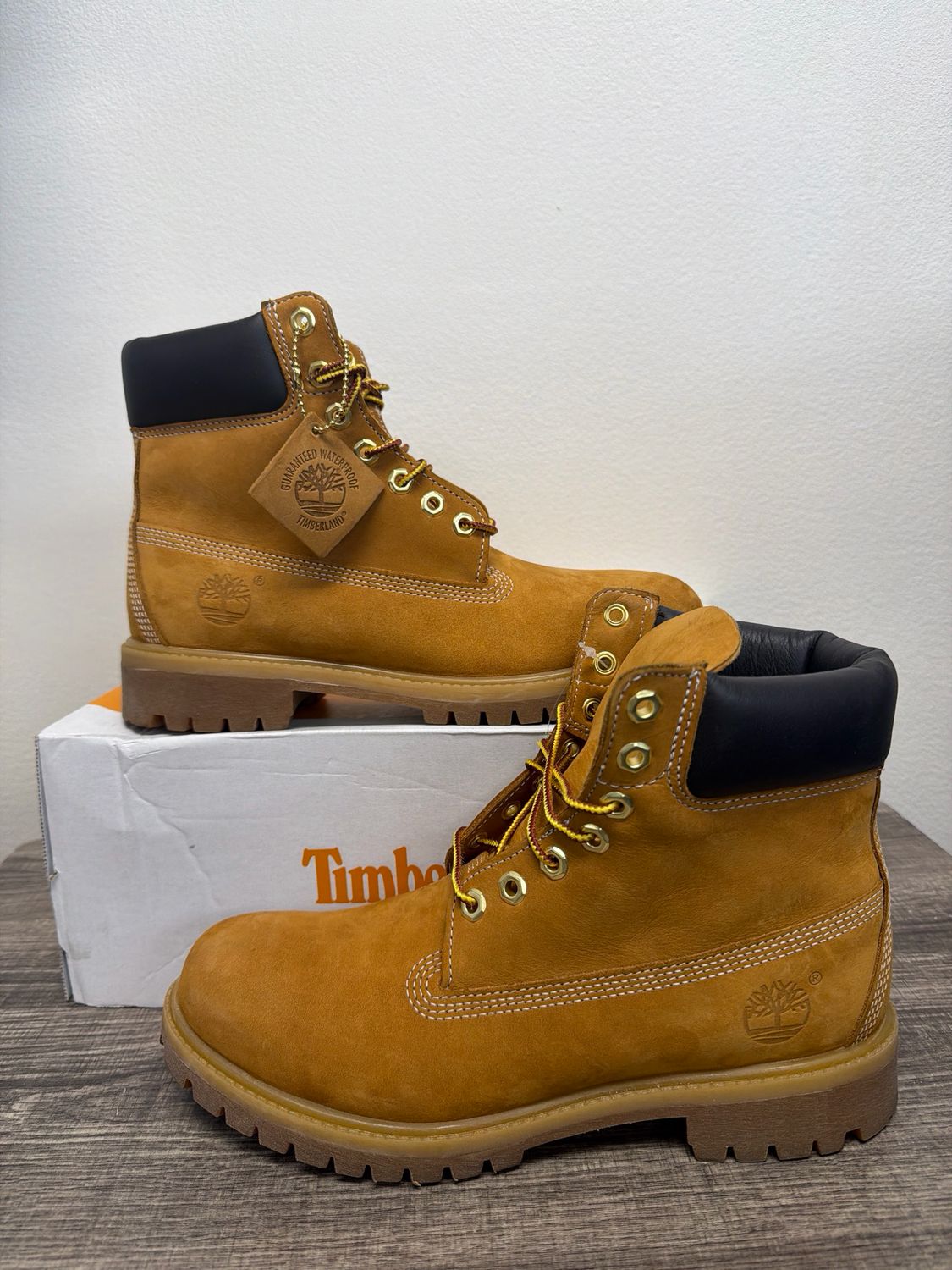 Timberland 6" Tan Boots (box) Sz:8.5