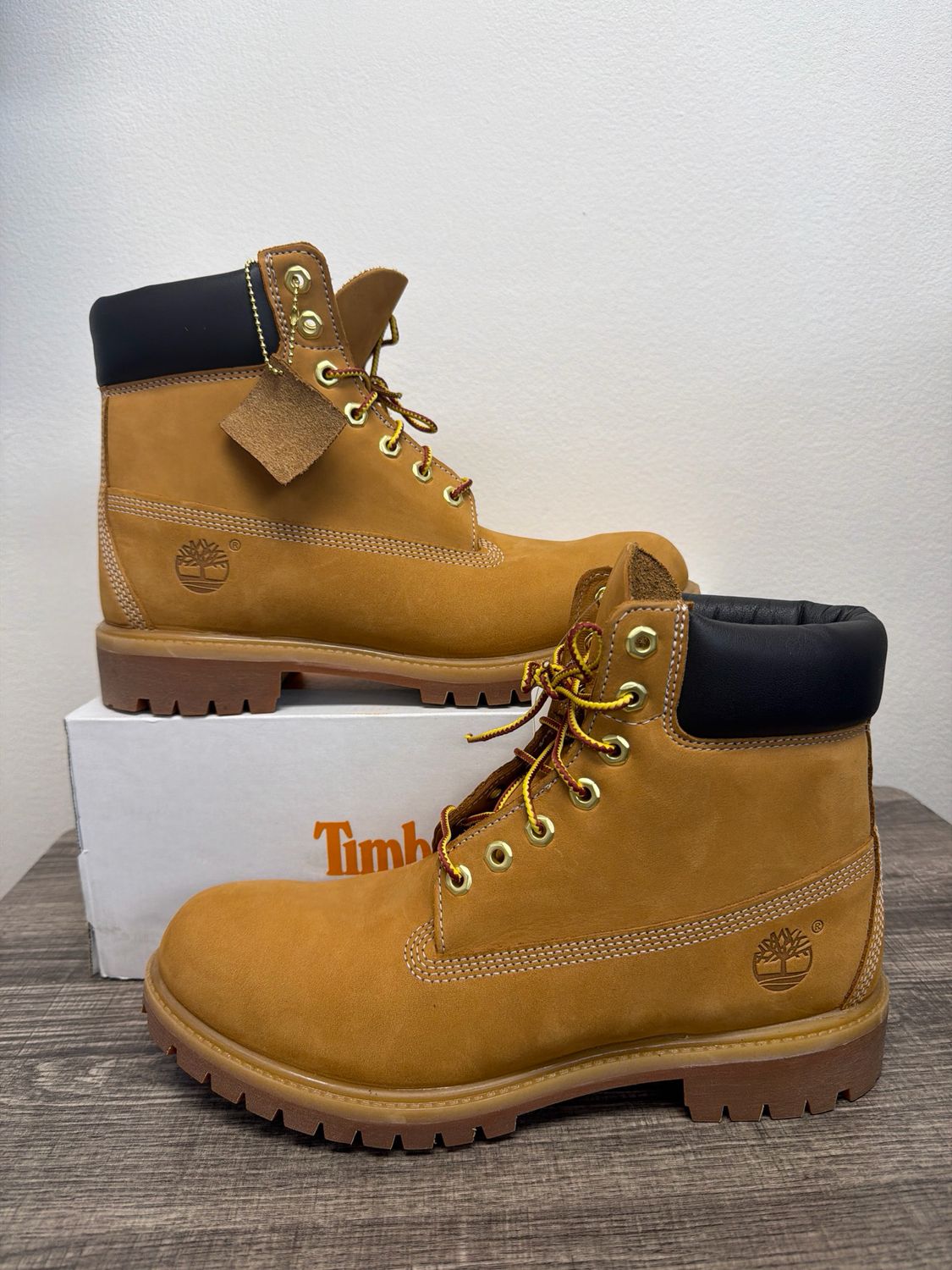 Timberland 6" Tan Boots (box; new) Sz 10.5