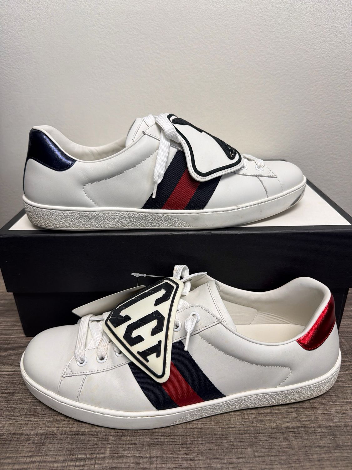 Gucci Low White W/Button-On (Box) Sz:10