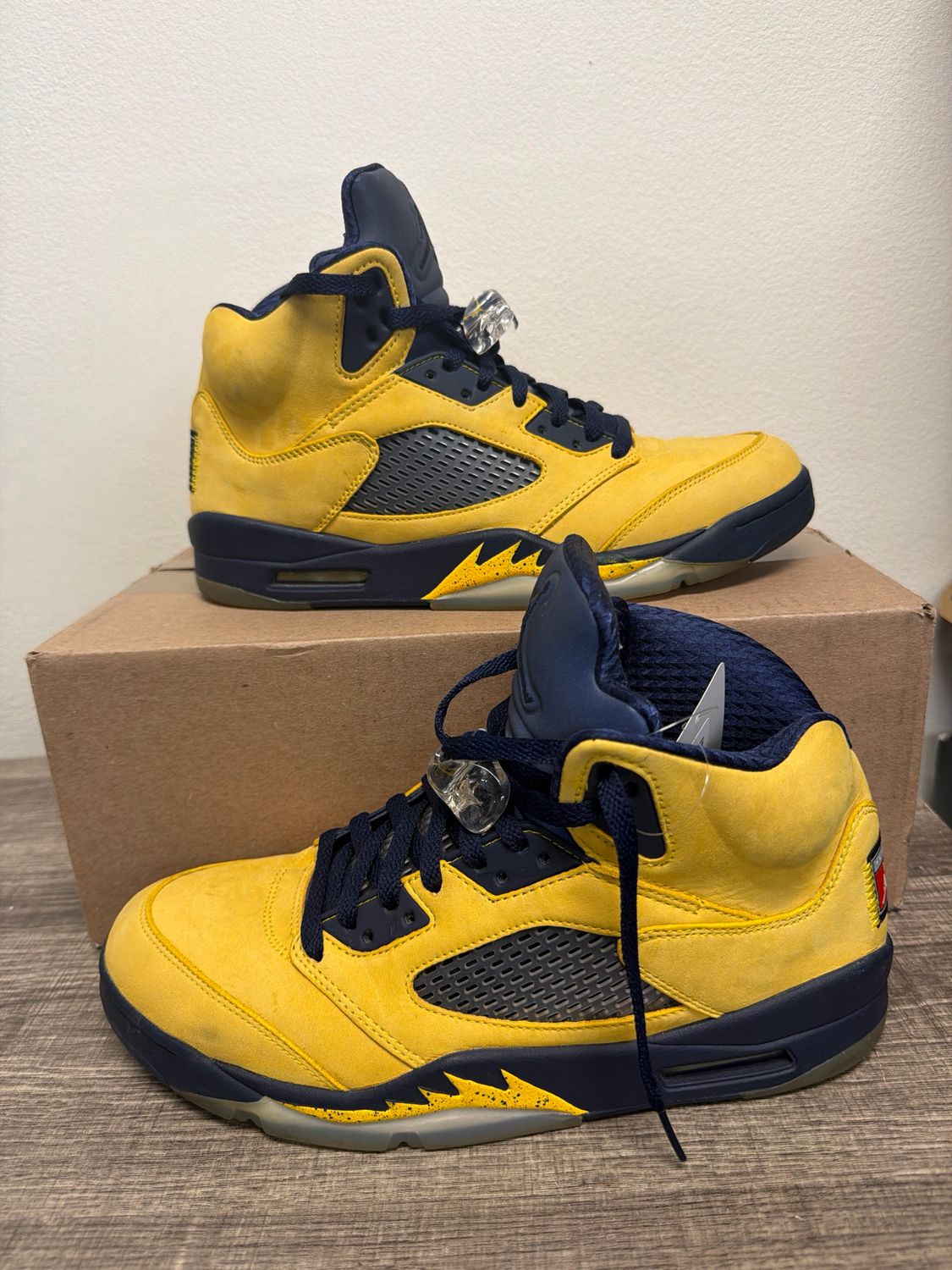 Jordan 5 Michigan (No Box) Sz:10.5