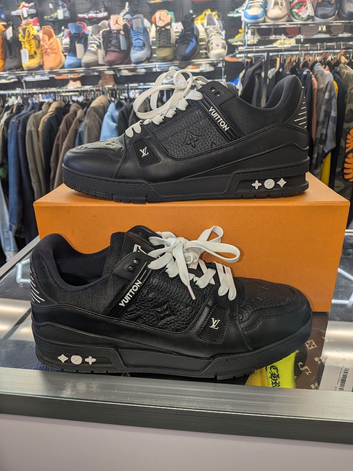 Louis Vuitton LV Trainer Black/White Accents (box) Sz 10