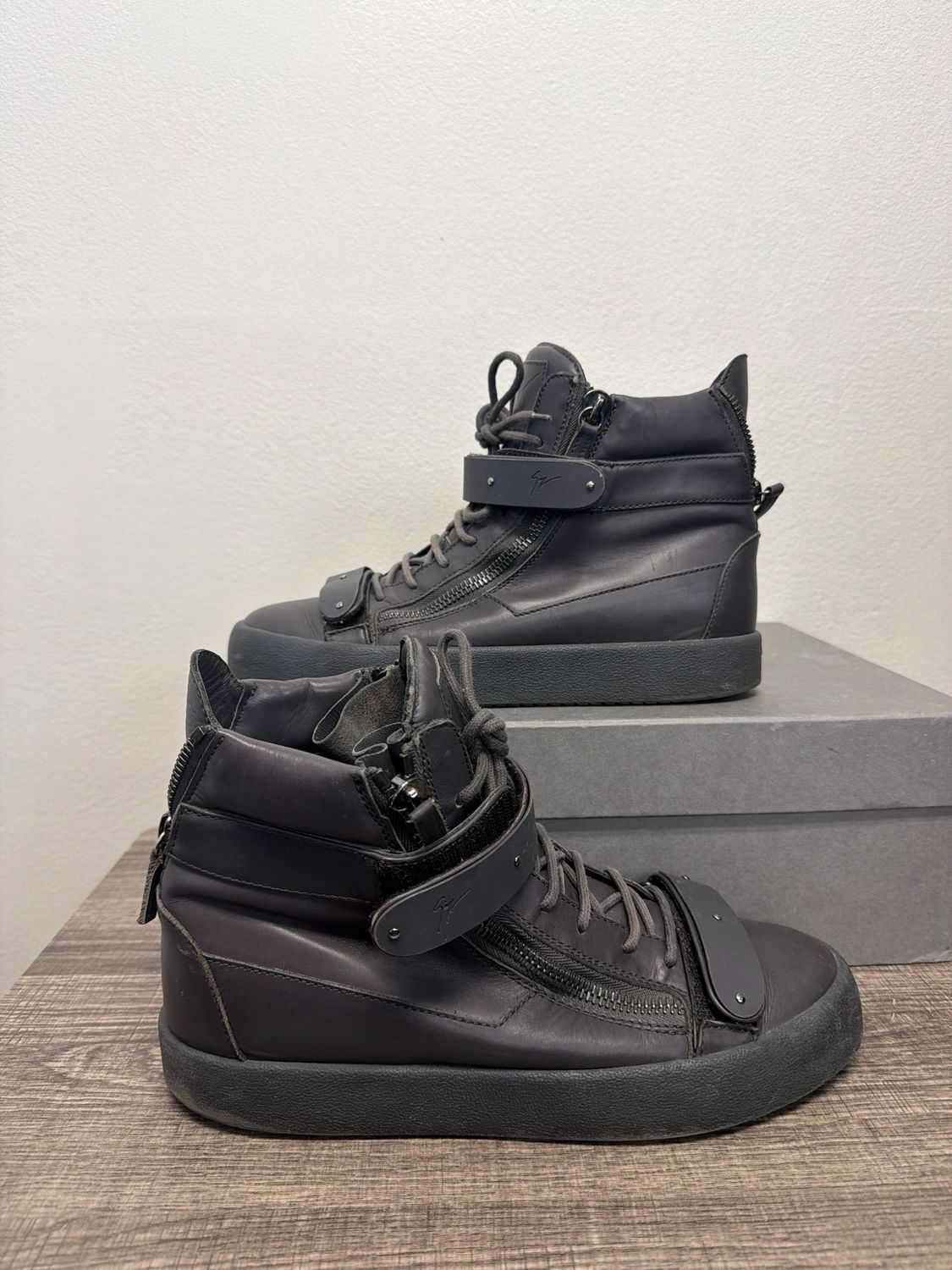 Giuseppe High Top Grey Sneakers (Box) Sz 10