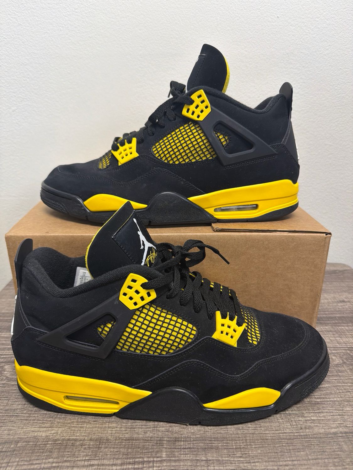 Jordan 4 Thunder (no box) Sz:13