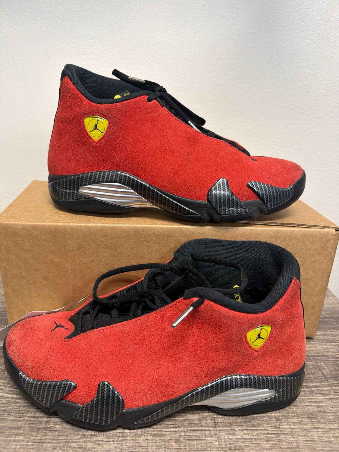 Jordan 14 Ferrari (No Box) Sz:9 (2)