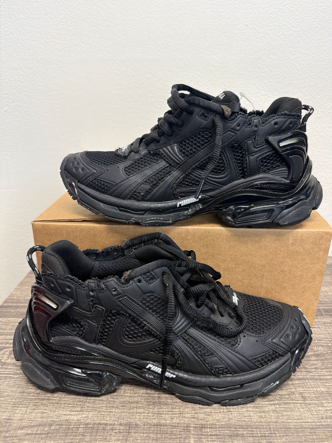 Balenciaga Runner Black (no box, insoles) Sz 9