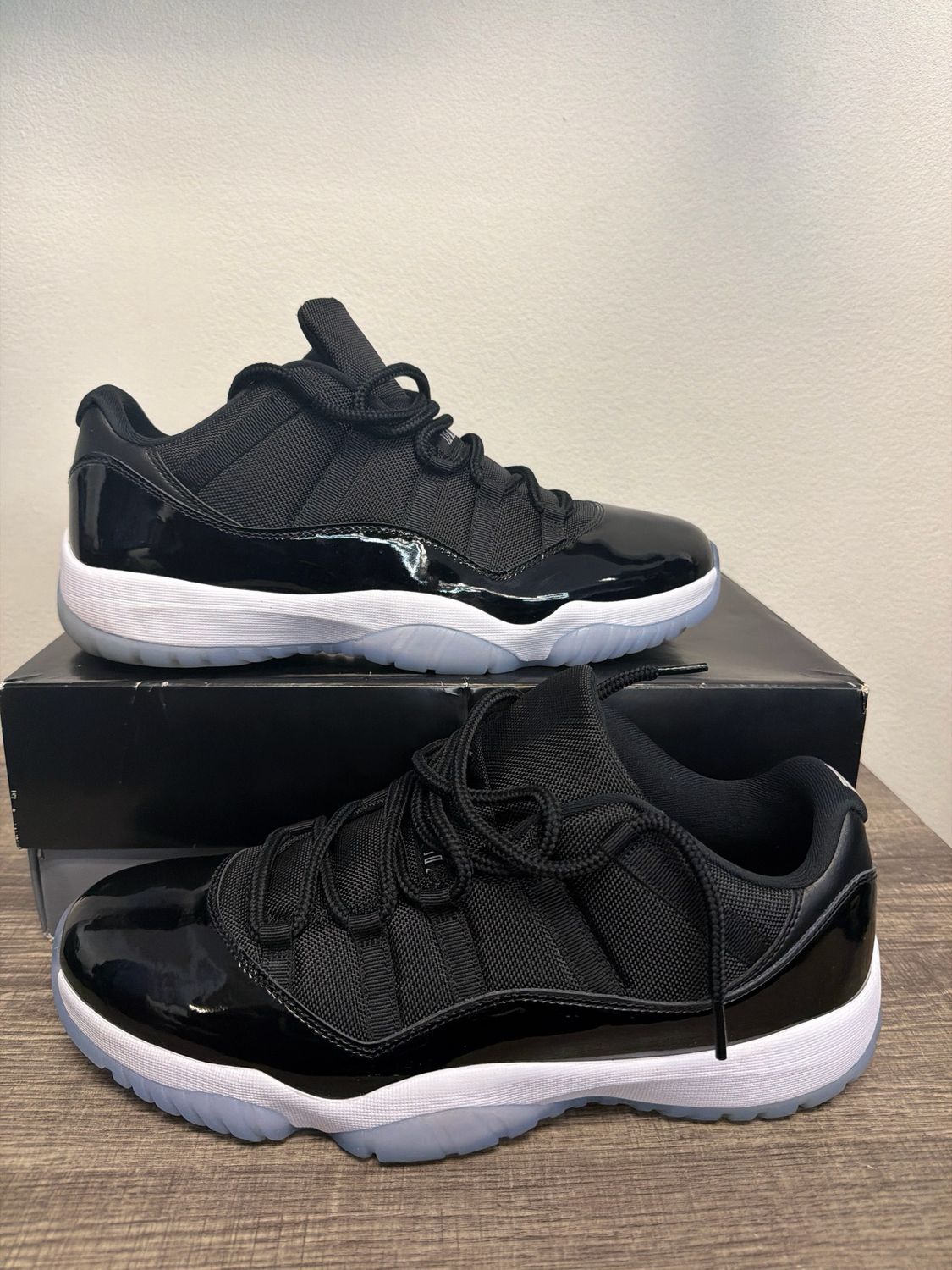 Jordan 11 Low Space Jam w/ Box Sz 13
