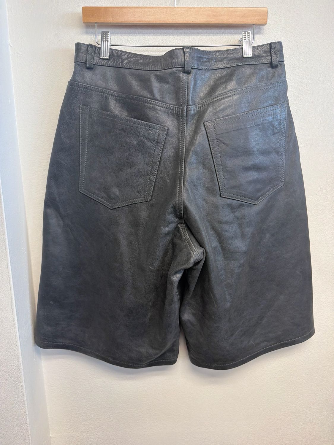 Raspberry Grey Leather Shorts Sz S