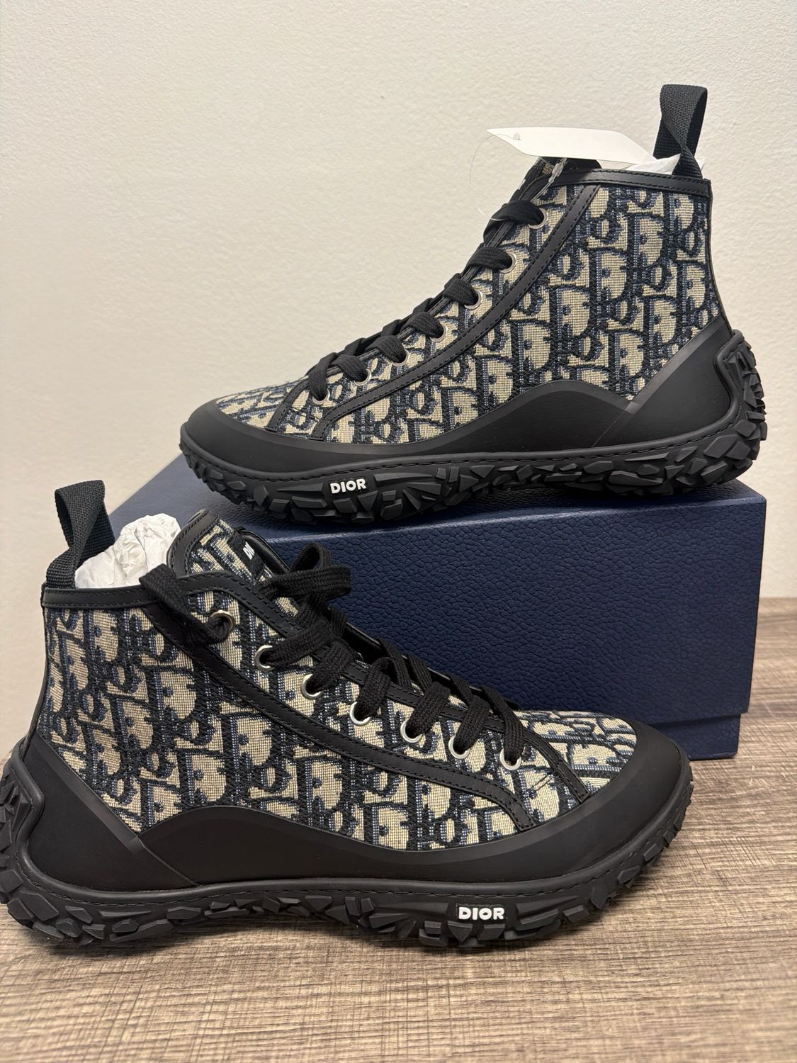 Dior B28 Black/Beige (New w/ Box) Sz 10