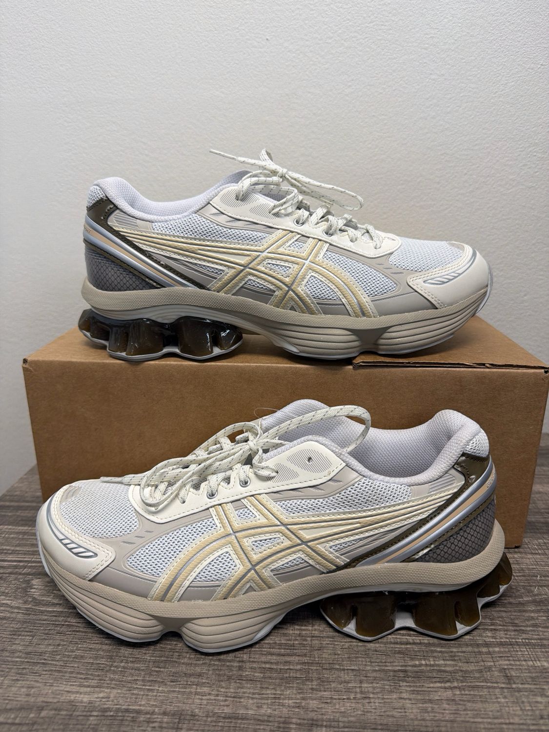 Asics Gel-Kinetic Fluent White/Marzipan No Box Sz 9