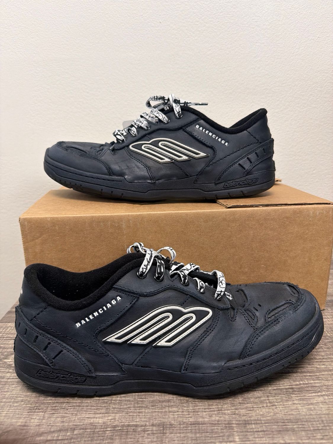 Balenciaga Hamptons No Box Sz 10