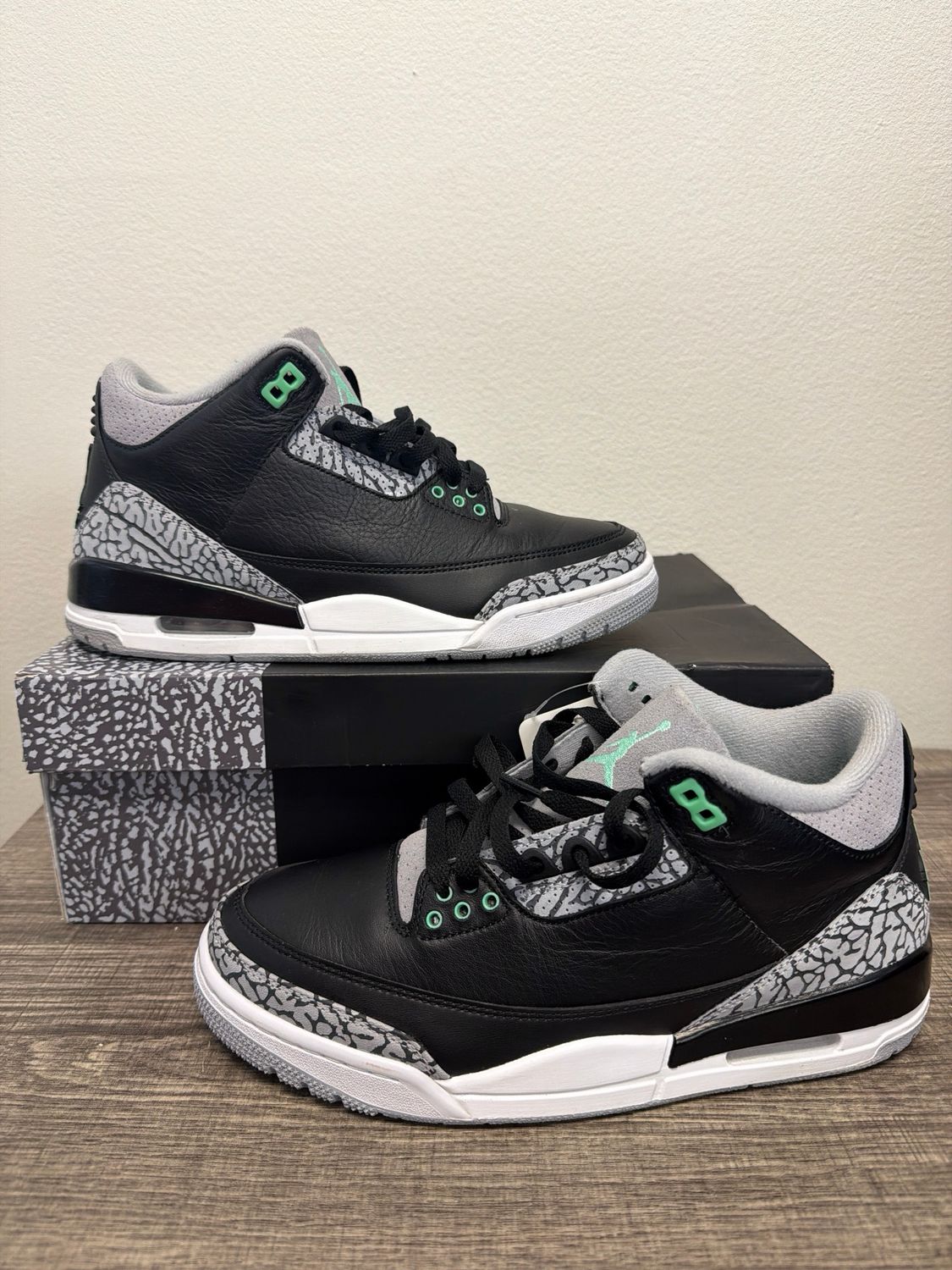 Jordan 3 Green Glow Wolf Grey w/ Box Sz 8