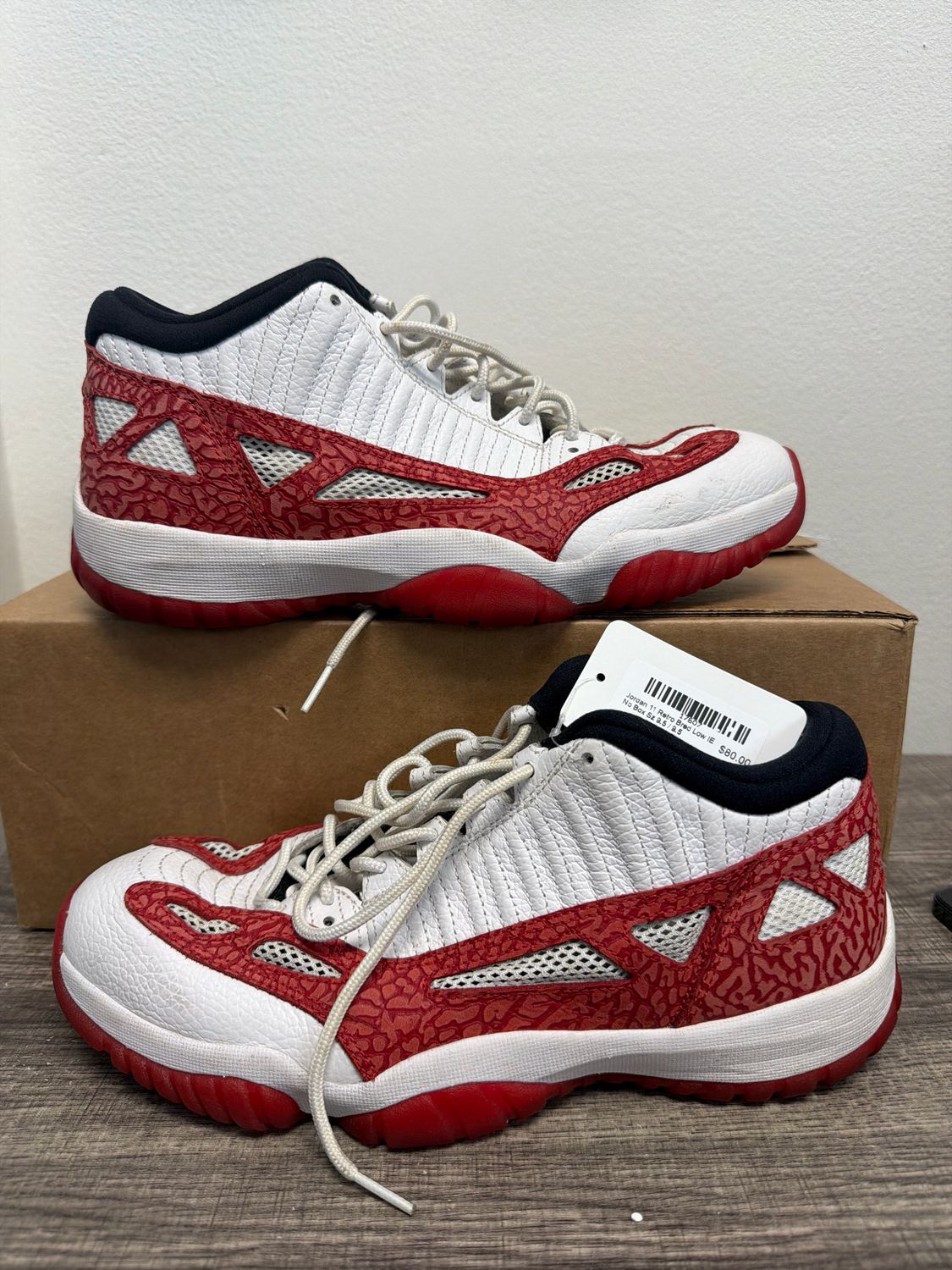 Jordan 11 Retro Bred Low IE No Box Sz 9.5
