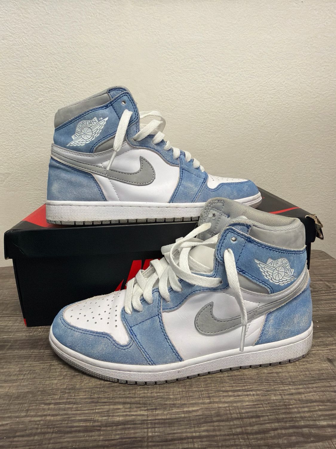 Jordan 1 Hyper Royal Smoke Grey w/ Box Sz 7