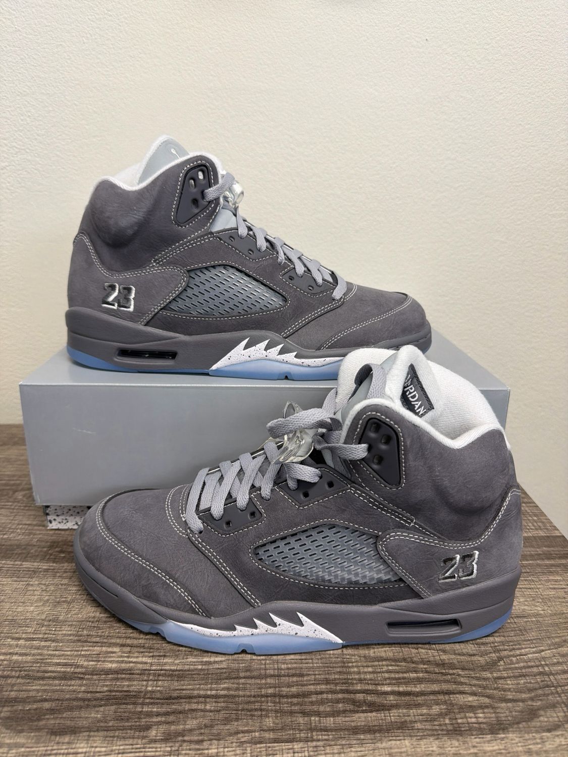 Jordan 5 Retro Wolf Grey DS w/ Box Sz 10