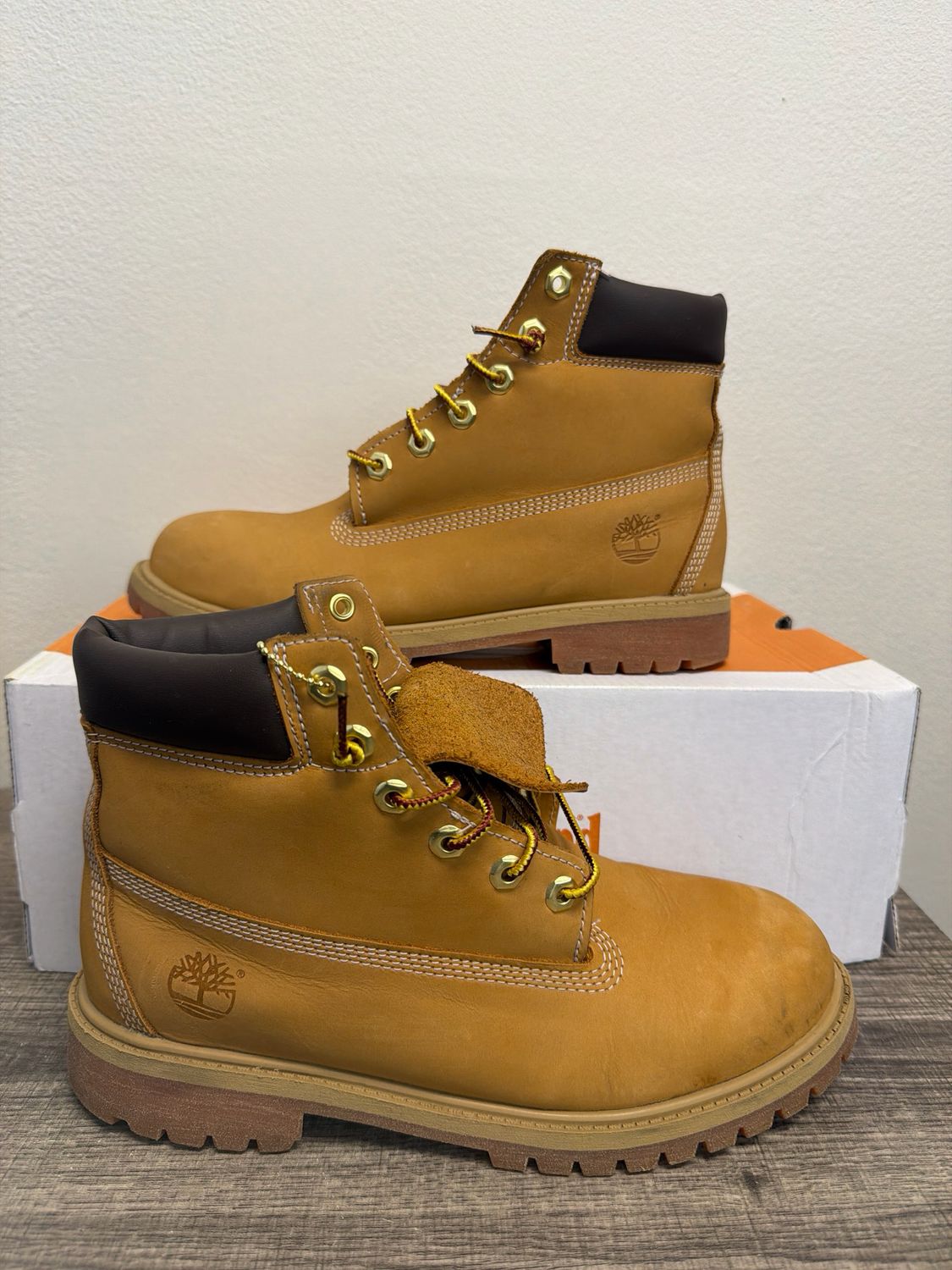 Timberland Tan Boots w/ Box Sz 7