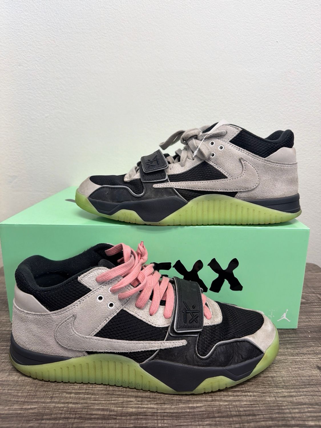 Nike CJ T-Rex w/ Box Sz 9.5