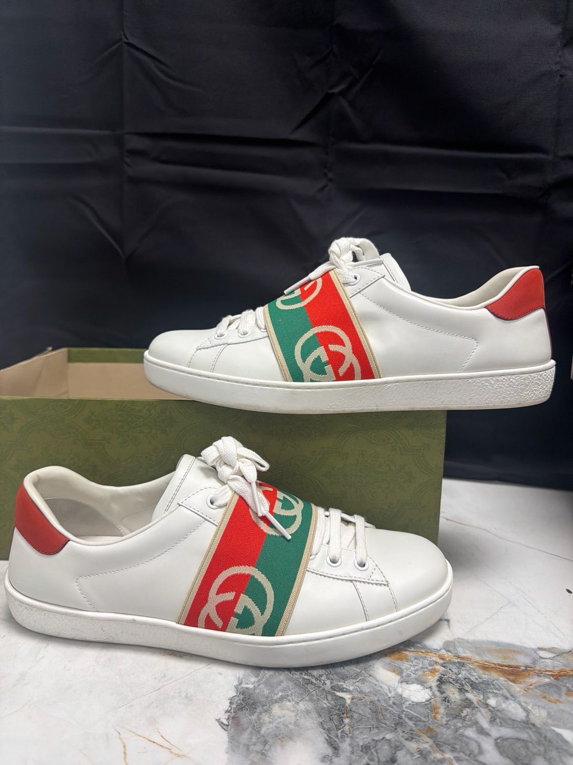 Gucci Sneaker Red/Green Strap w/ Box Sz 9