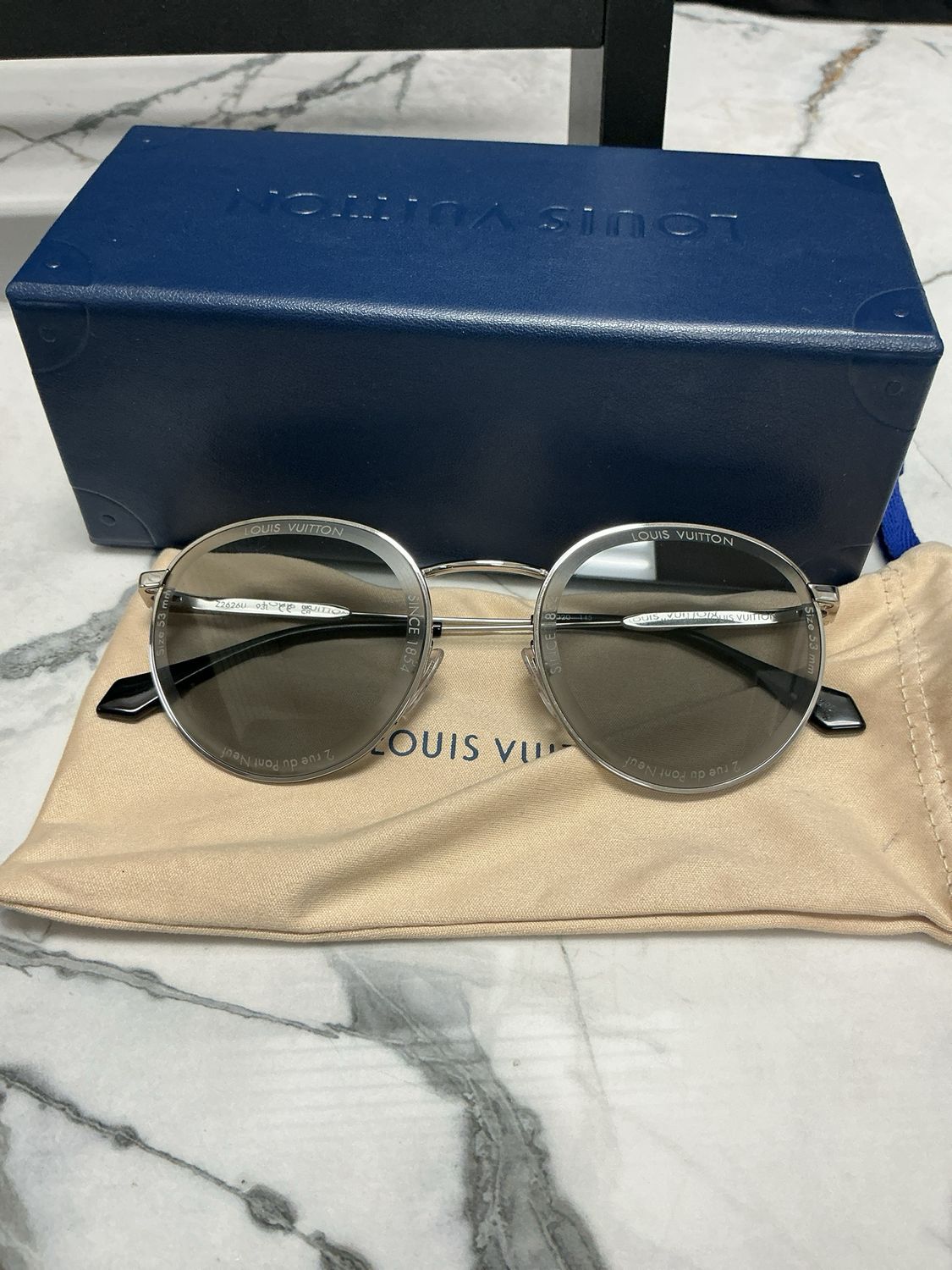 LV Super Vision Round Sunglasses