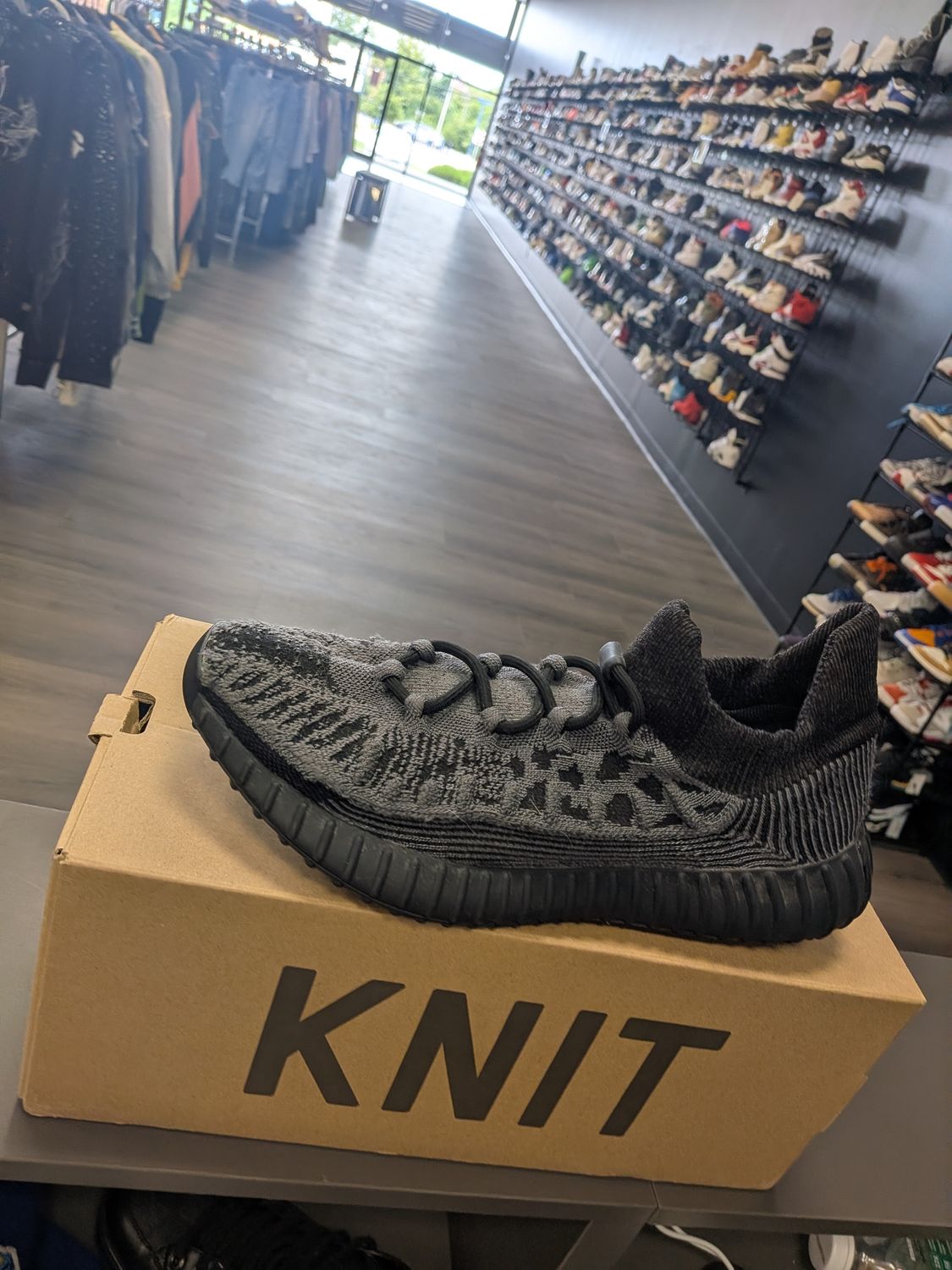Yeezy 350 Knit w/ Box Sz 10.5