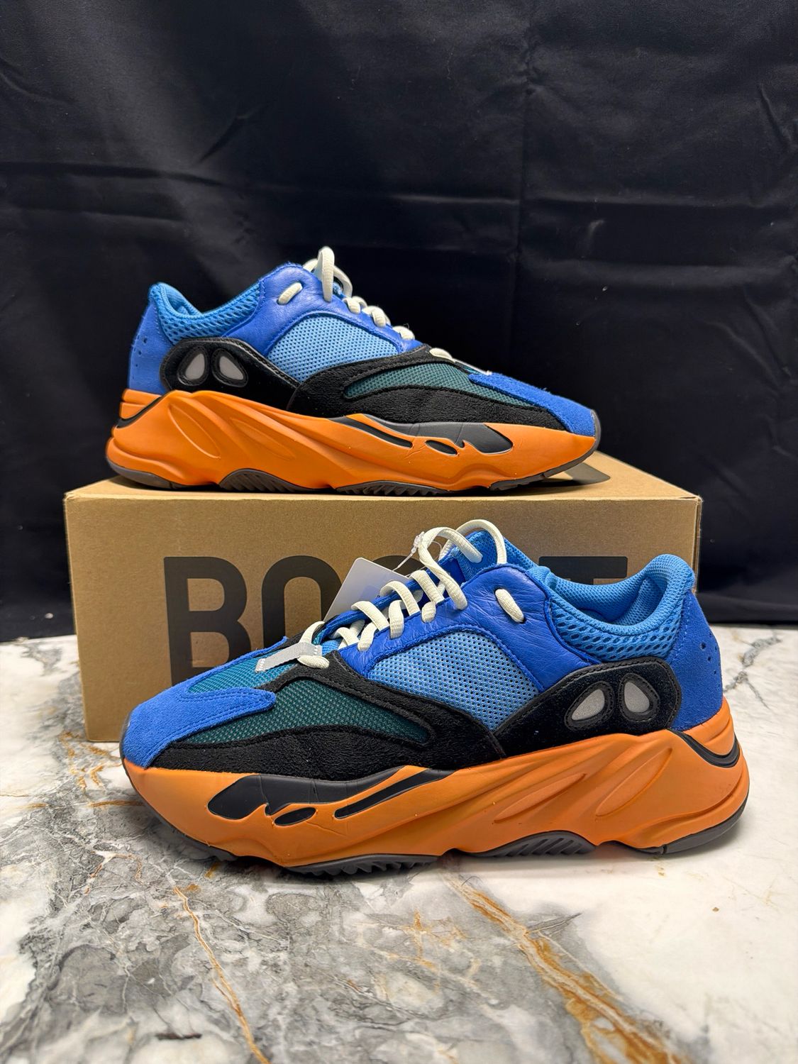 Yeezy 700 Blue w/ Box Sz 8.5