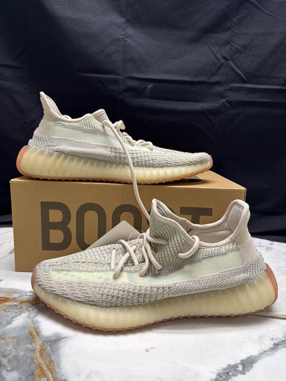 Yeezy 350 Israfil w/ Box Sz 8.5