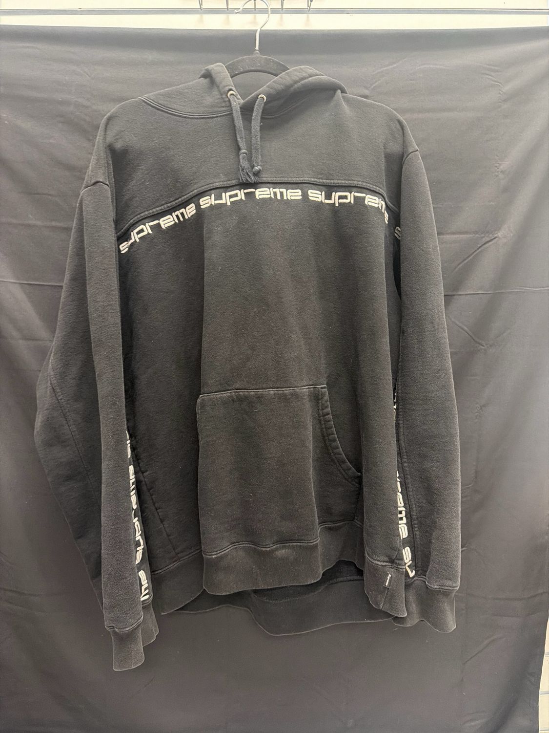 Supreme Black Hoodie Sz XL