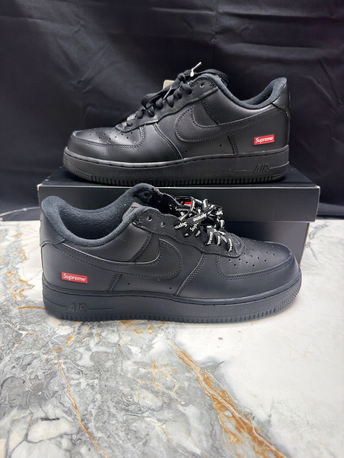 Supreme x Nike Air Force 1 w/ Box Sz 8.5