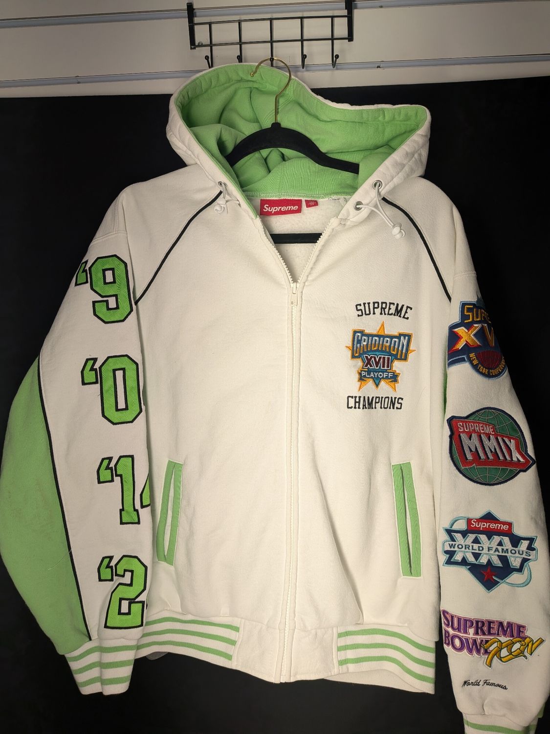 Supreme SS25 NYC Playoff Zip Up Sz S