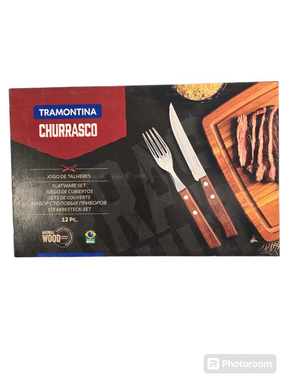 CHURRASCO 12-PIECE STEAK KNIVES AND FORKS WITH WOODEN HANDLES.