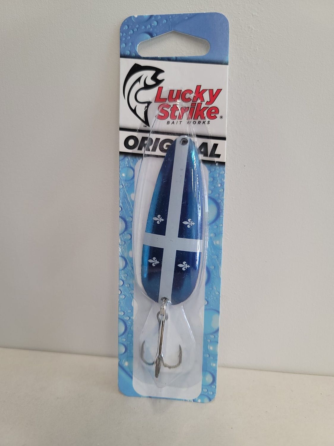 FISHING HOOK QUEBEC LUCKY STRIKE