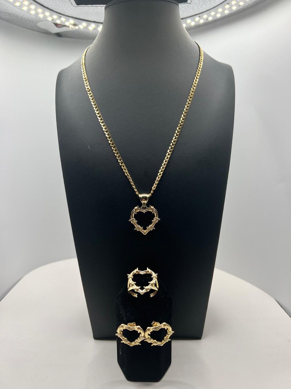 Set corazón de Karol G 10K