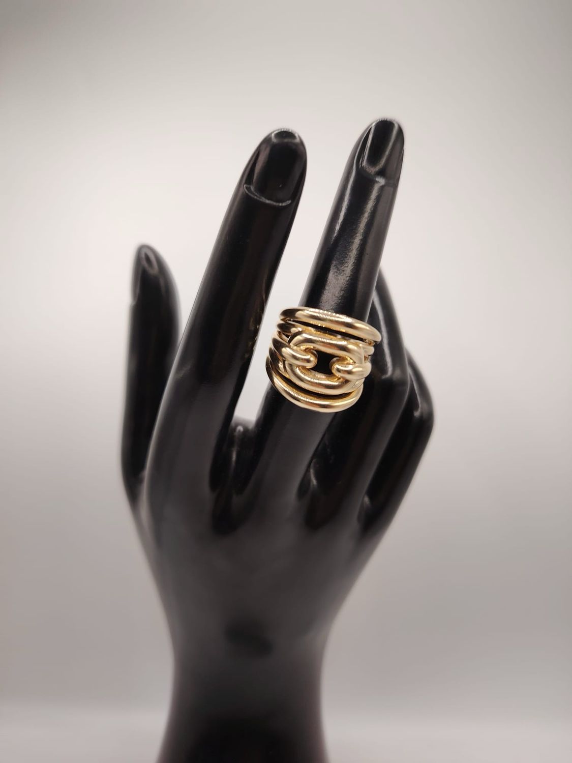 Anillo forma de cadena