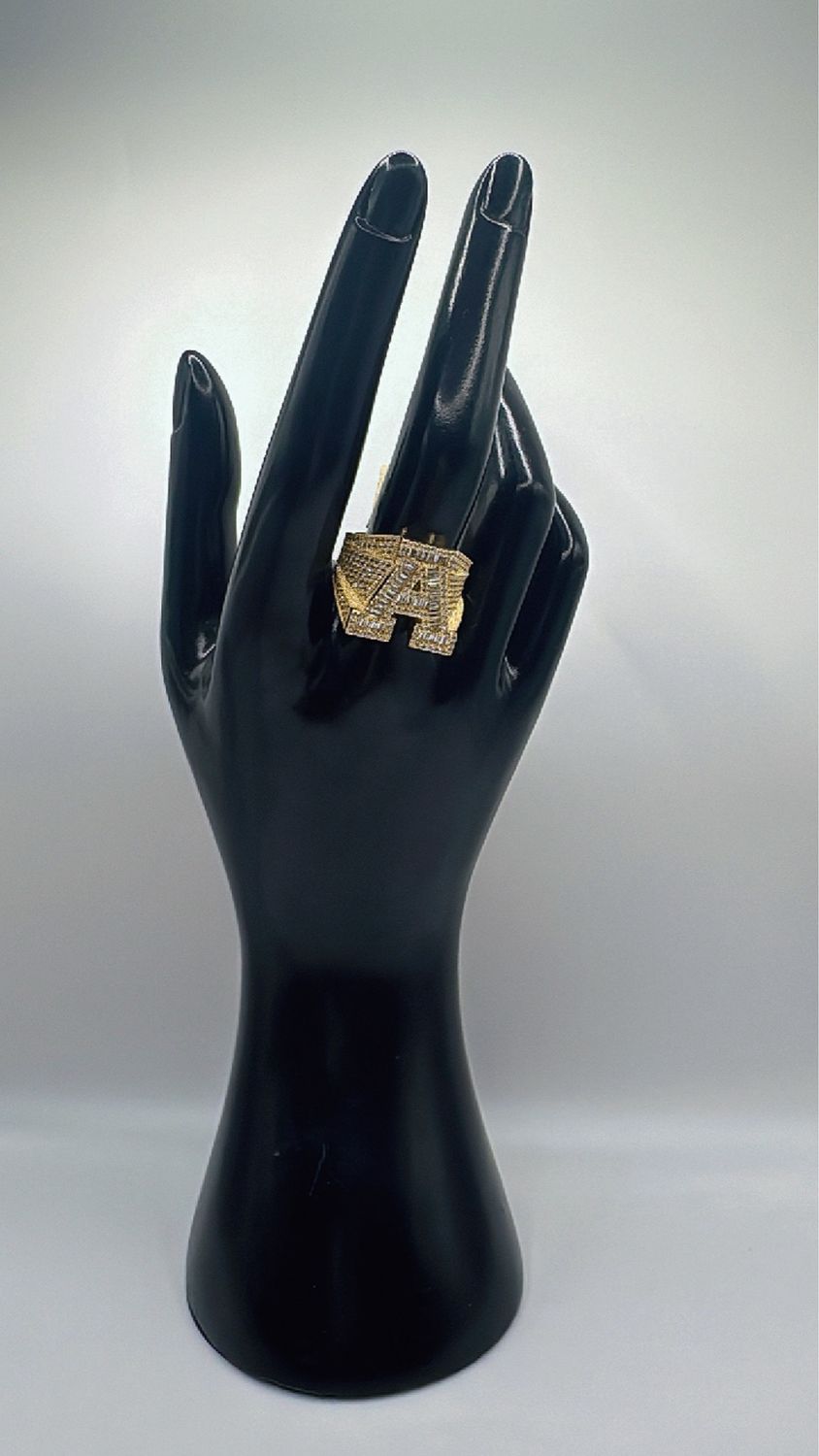 Anillo letra