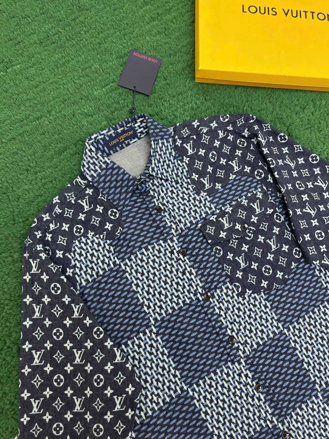 Long Sleeves Shirt