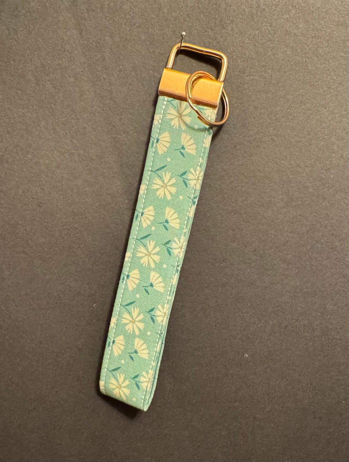 Green and White Floral Key Fob
