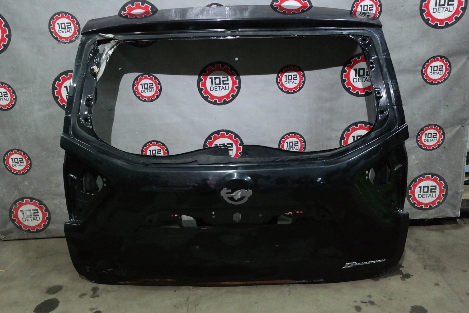 Дверь багажника Nissan Terrano 3